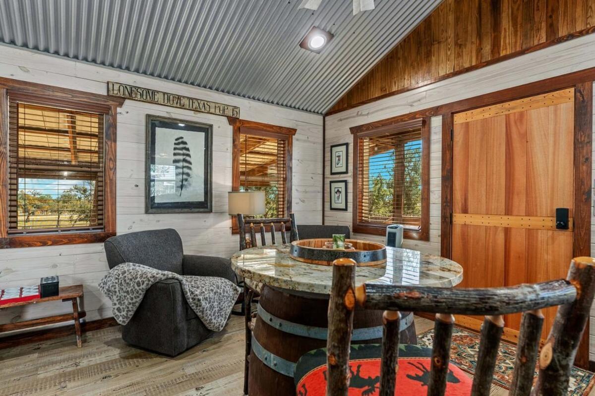 Rockin' R - Morning Star Cabin Fredericksburg Exterior photo
