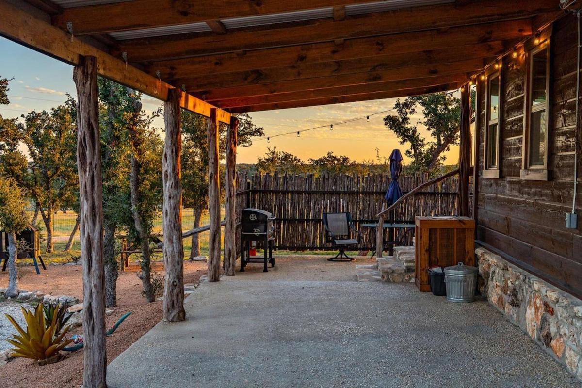 Rockin' R - Morning Star Cabin Fredericksburg Exterior photo