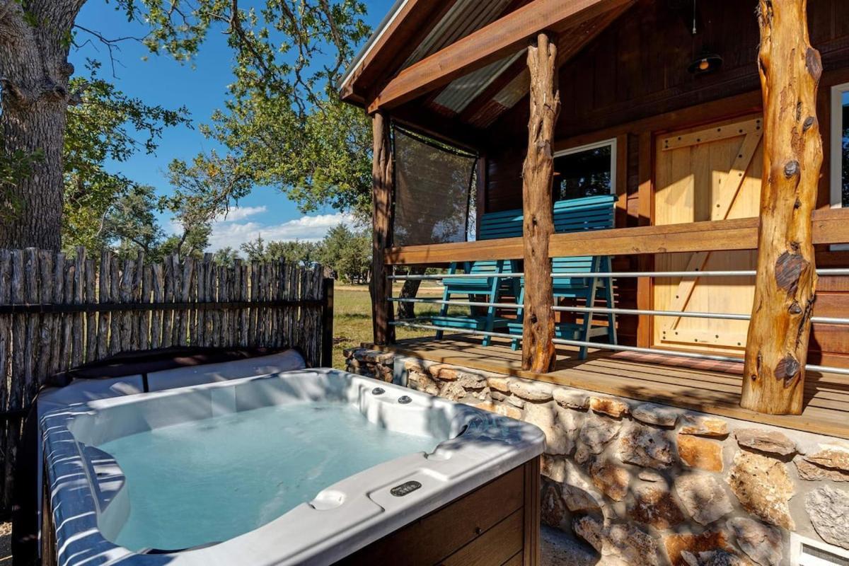 Rockin' R - Morning Star Cabin Fredericksburg Exterior photo