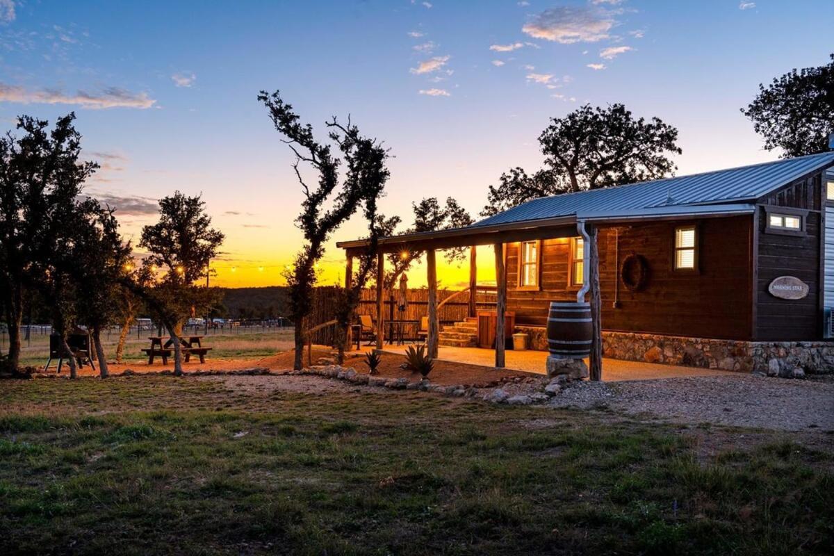 Rockin' R - Morning Star Cabin Fredericksburg Exterior photo